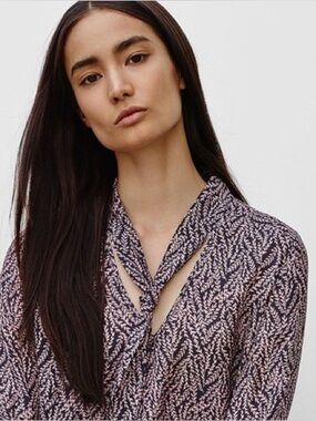 ARITZIA Talula Ivor Vine Tie Neck Blouse